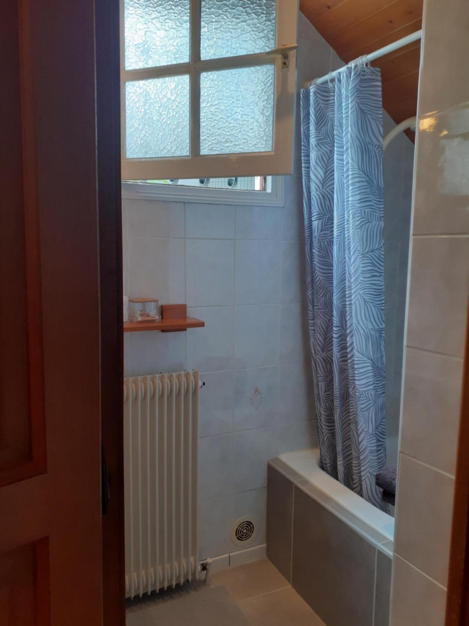 Au Bosquet, Chambre Et Salle De Bains Avec Petit Dejeuner A 600 M Du Centre Dans Un Cadre Calme Et Verdoyant Salies-de-Béarn Eksteriør bilde